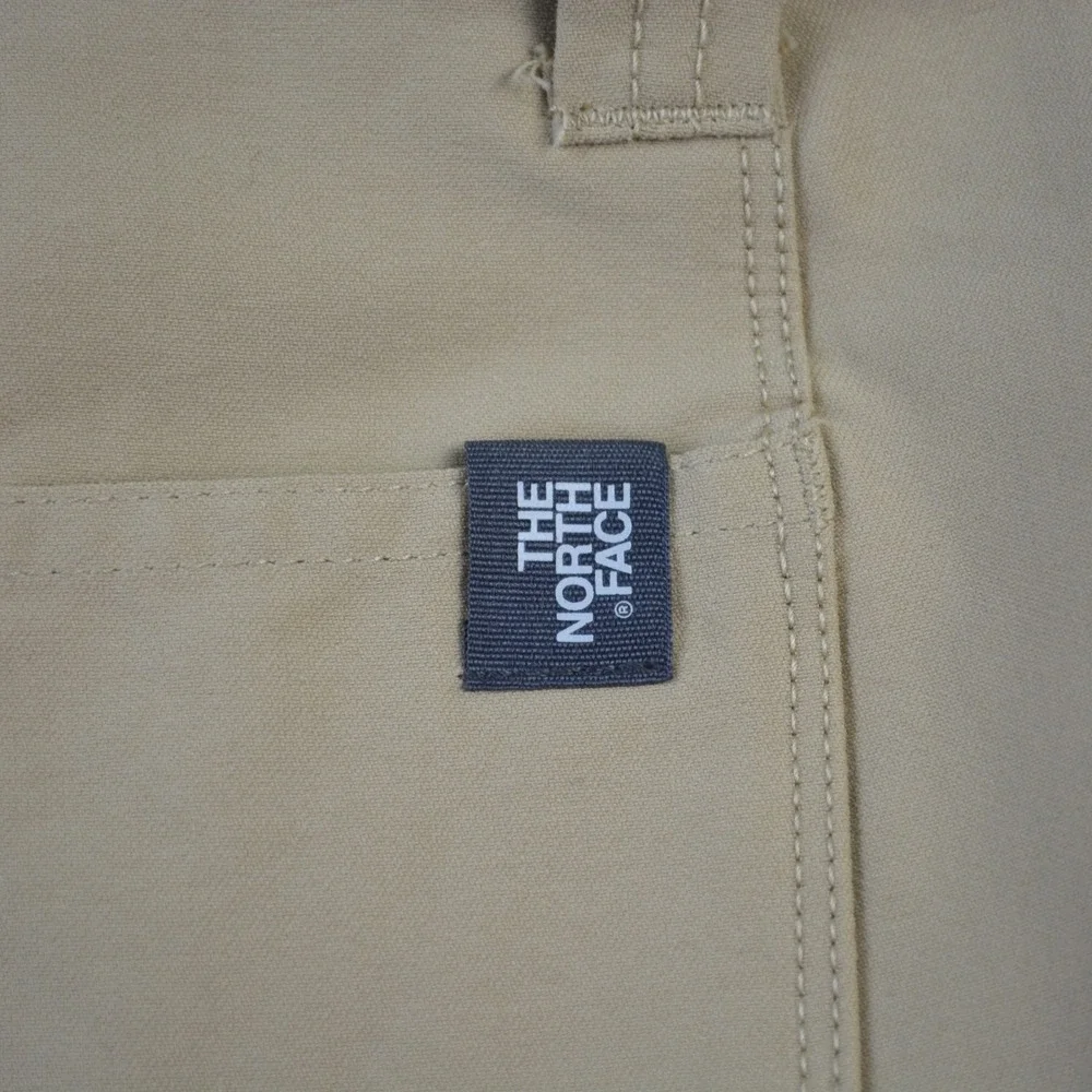 The North Face Mens Paramount Peak II Hiking Shorts Khaki Tan Size 34 Regular